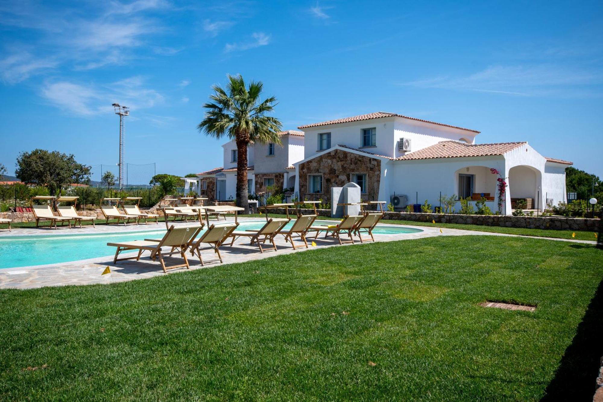 Aparthotel Enaja - Luxury Retreat Budoni Exterior foto